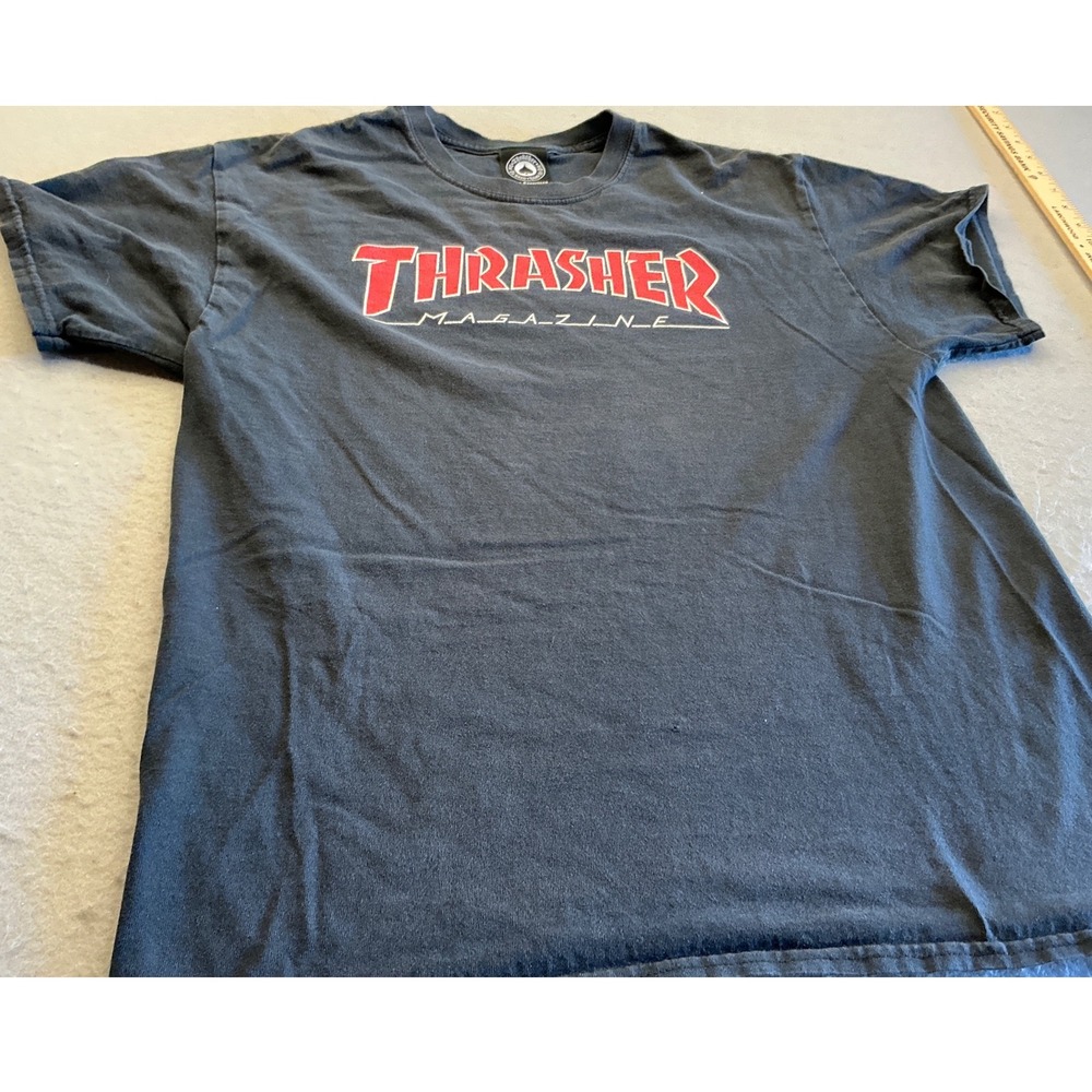 Thrasher‎ Magazine Graphic T-Shirt Black Red Logo Size Large Skate Streetwear